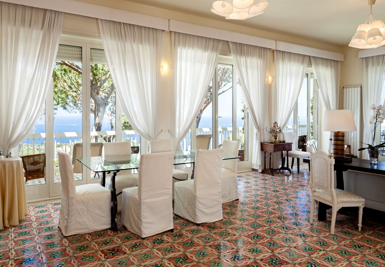Villa a Massa Lubrense - Villa Sole di Capri con piscina 