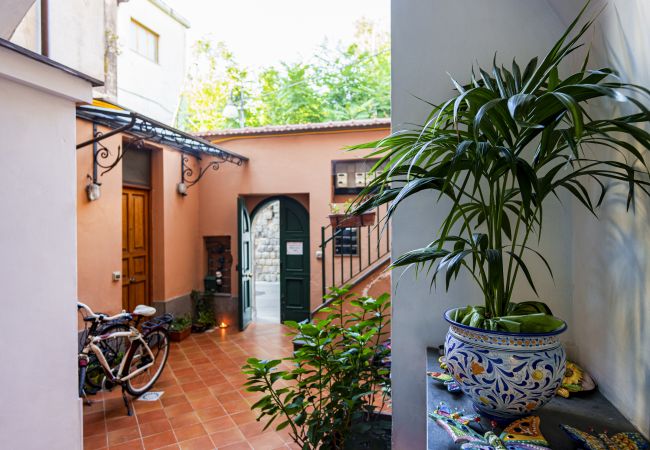 Apartment in Sorrento - -Vallone dei Mulini Suite 2 minutes from Piazza Tasso Apartment in Sorrento - -Vallone dei Mulini Suite 2 minutes from Piazza Tasso