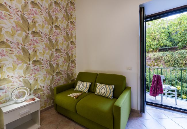 Apartment in Sorrento - -Vallone dei Mulini Suite 2 minutes from Piazza Tasso Apartment in Sorrento - -Vallone dei Mulini Suite 2 minutes from Piazza Tasso