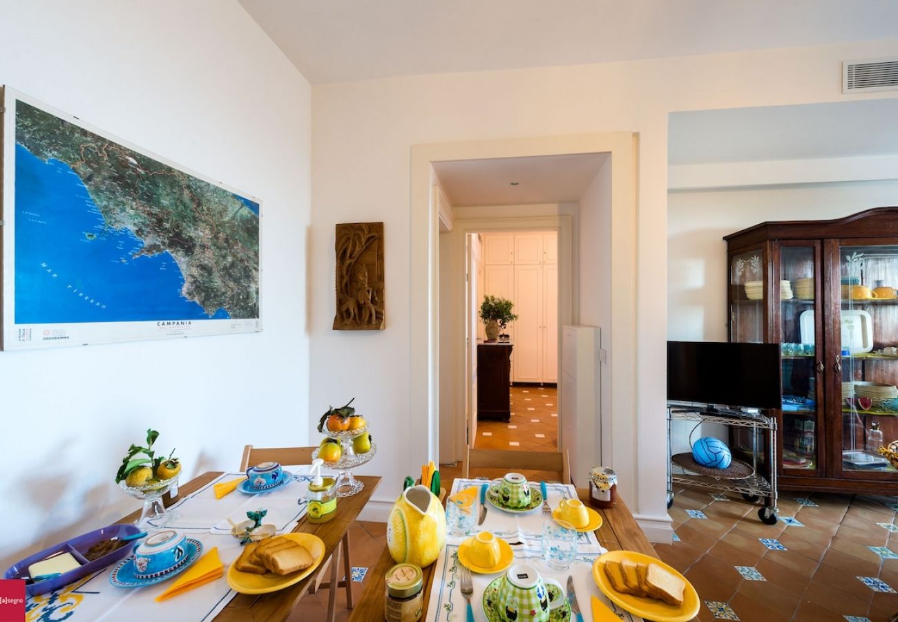 Apartment in Piano di Sorrento - Il Nibbio at 10 kilometres to Positano. 