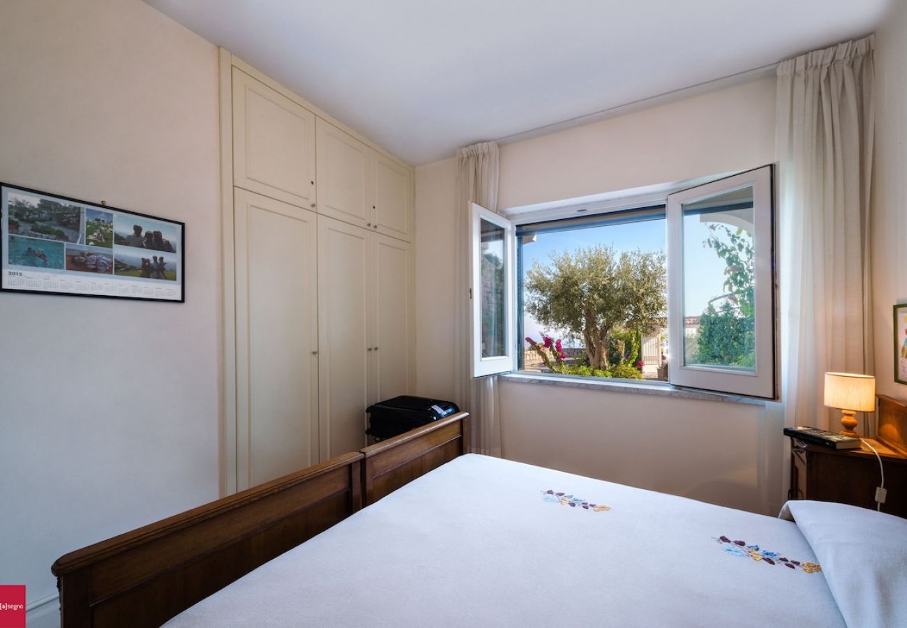 Apartment in Piano di Sorrento - Il Nibbio at 10 kilometres to Positano. 