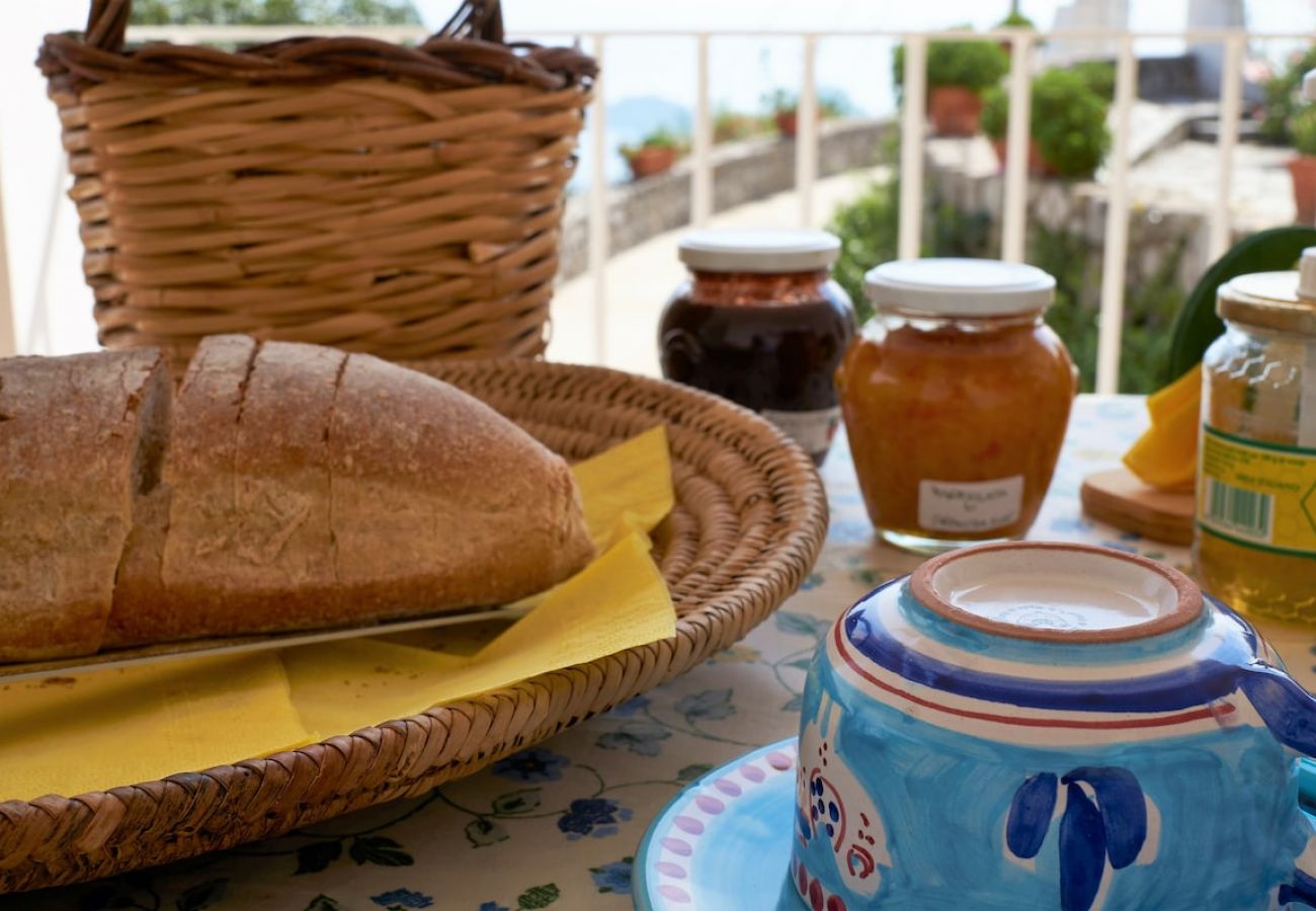 Apartment in Piano di Sorrento - Il Nibbio at 10 kilometres to Positano. 