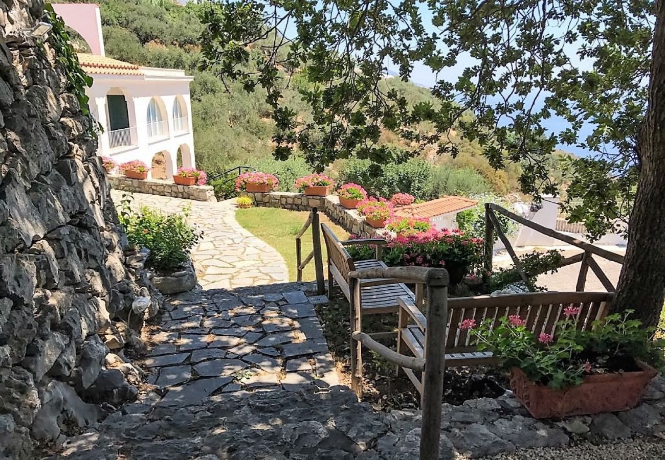 Apartment in Piano di Sorrento - Il Nibbio at 10 kilometres to Positano. 