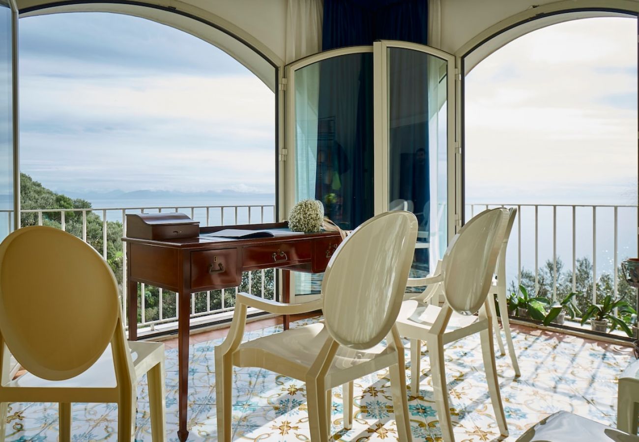 Apartment in Piano di Sorrento - Il Nibbio at 10 kilometres to Positano. 