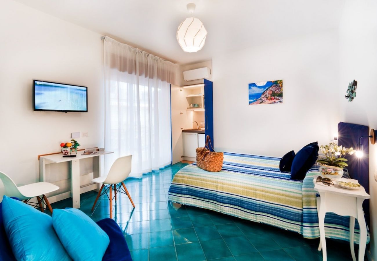 Rent by room in Sorrento - Sofi' Sorrento suite: Positano in the center