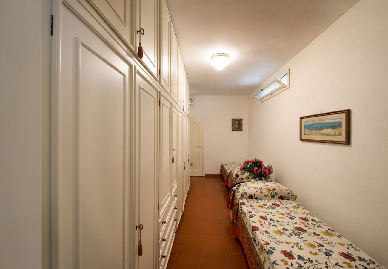 Apartment in Sorrento - Villa le Olivine Less then 5 min to Sorrento 