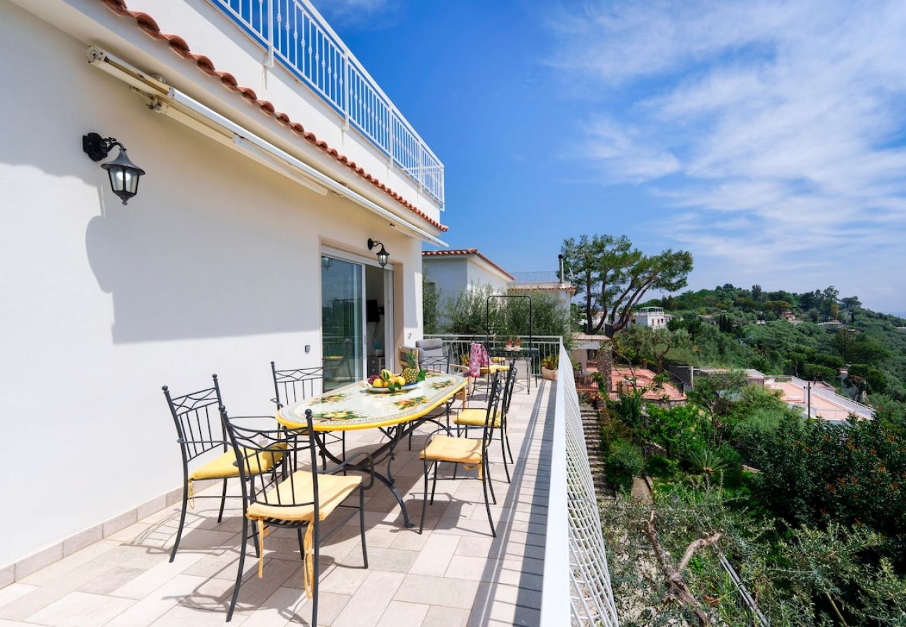 Apartment in Massa Lubrense - Belvedere apartament in Nerano stunning sea view 
