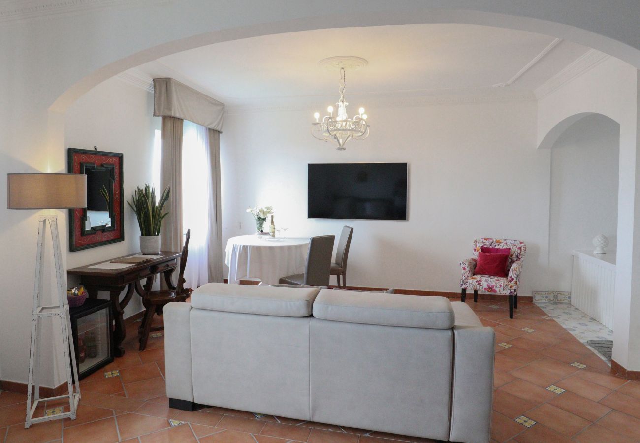 Rent by room in Casola di Napoli - 
