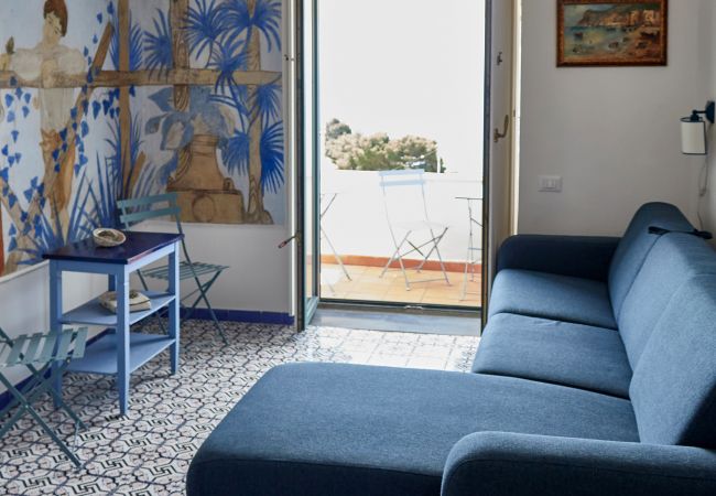 Apartment in Capri - The Capri Fresco  10 minutes from the square Apartment in Capri - The Capri Fresco  10 minutes from the square