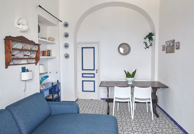Apartment in Capri - The Capri Fresco  10 minutes from the square Apartment in Capri - The Capri Fresco  10 minutes from the square