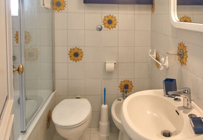 Apartment in Capri - The Capri Fresco  10 minutes from the square Apartment in Capri - The Capri Fresco  10 minutes from the square