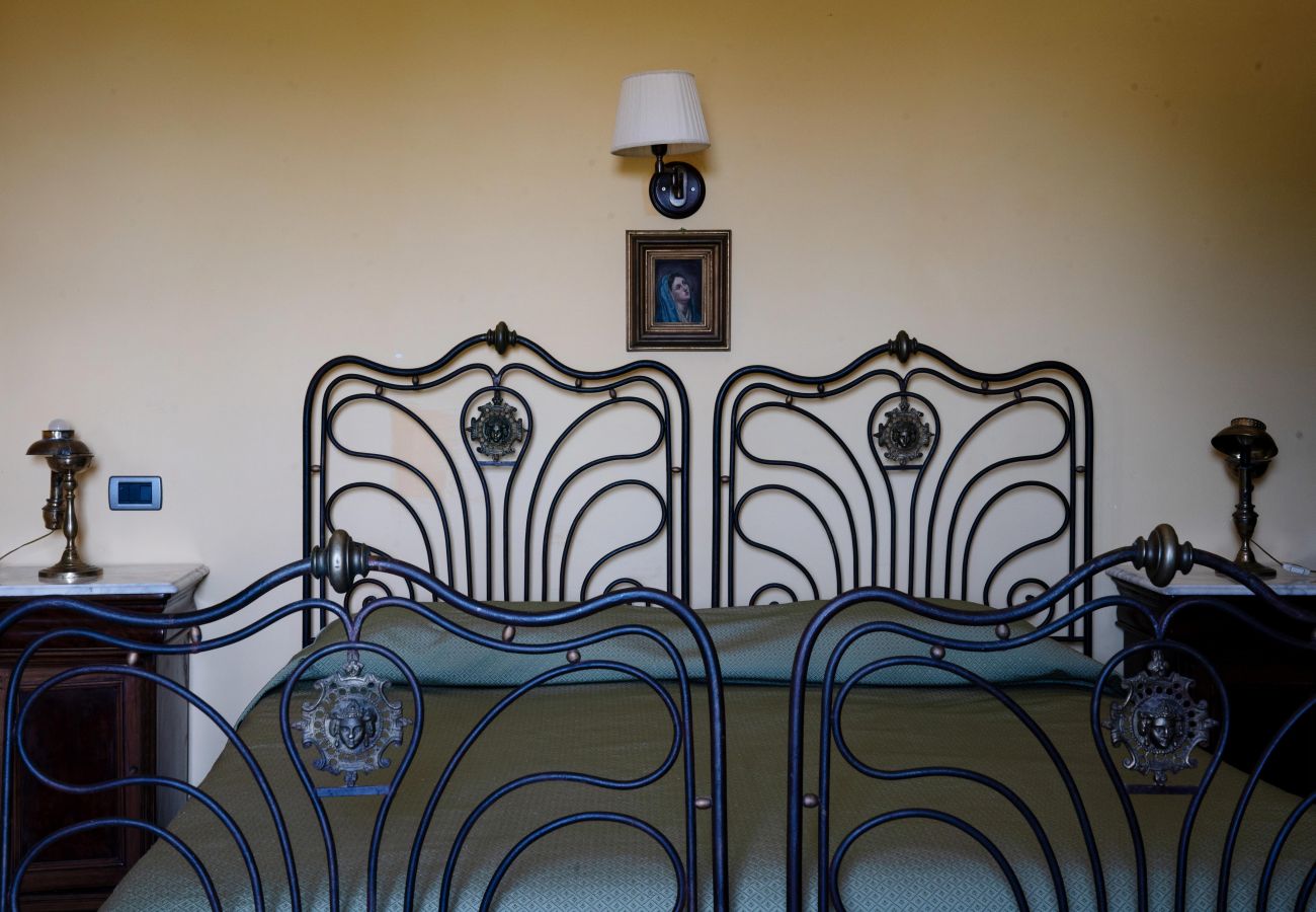 Rent by room in Vico Equense - Camera La Contessa ad Astapiana