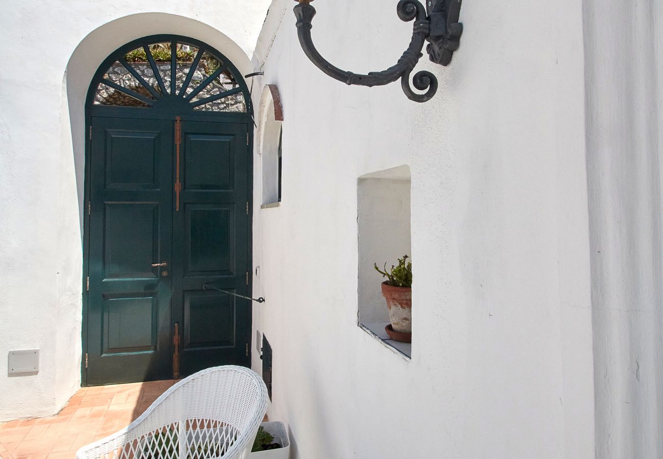 Apartment in Capri - The terrace on Capri blu