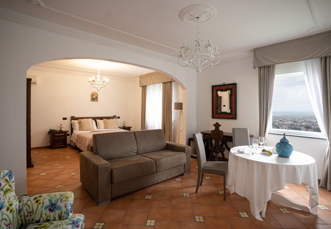 Rent by room in Casola di Napoli - Gulf Suite Rent by room in Casola di Napoli - Gulf Suite
