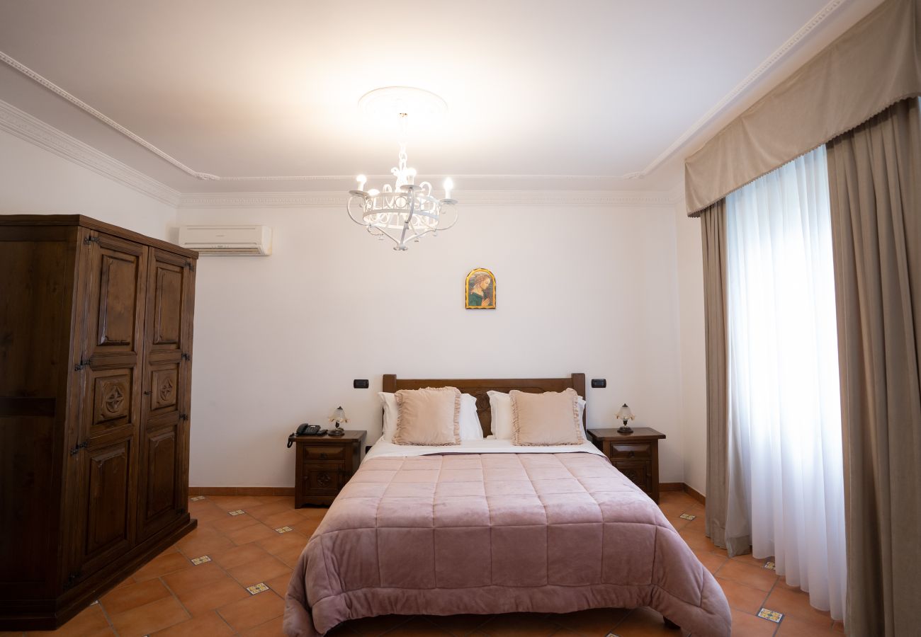 Rent by room in Casola di Napoli - Dolci Colline Suite