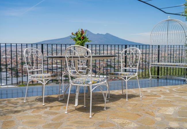 Rent by room in Casola di Napoli - Miramare Suite