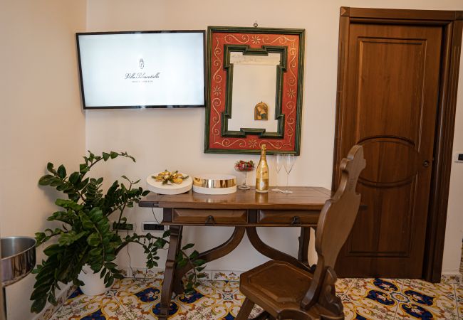 Rent by room in Casola di Napoli - Miramare Suite Rent by room in Casola di Napoli - Miramare Suite