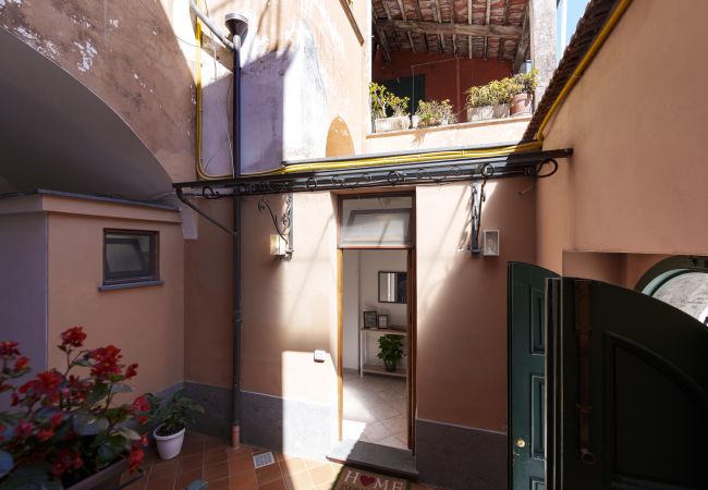Apartment in Sorrento - VALLEY MILLS WINDOW SORRENTO Apartment in Sorrento - VALLEY MILLS WINDOW SORRENTO